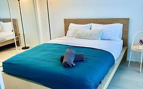 Elegant Condo Near Eaton Centre Mall